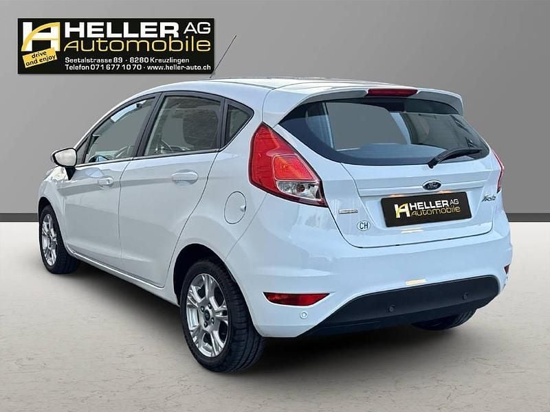 Gebraucht Ford Fiesta Trend 101 PS (74 kW) 2015 Limousine