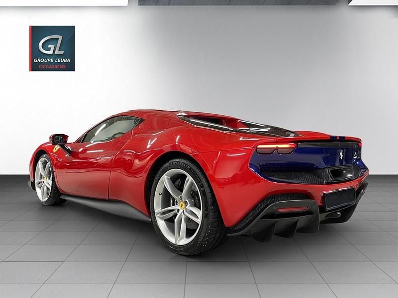 Gebraucht Ferrari 296 663 PS (487 kW) 2024 Rot Cabrio