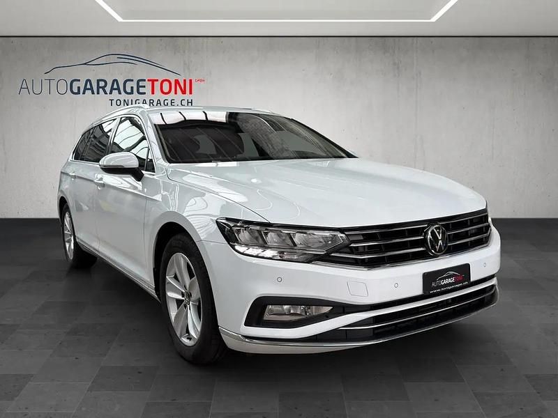 Gebraucht VW Passat Elegance 200 PS (147 kW) 2025 Weiss Kombi