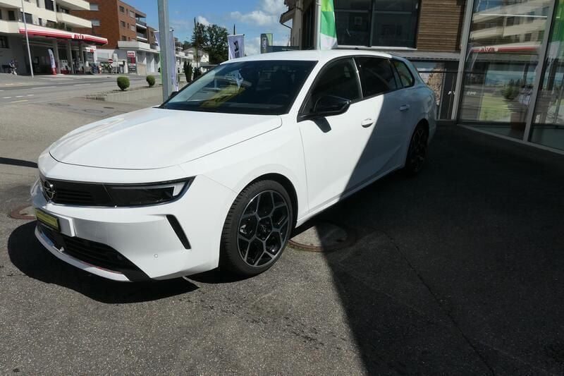 Weiss Gebraucht 2023 Opel Astra Kombi | CHF 25’950 (Superpreis) - Bild 1/4