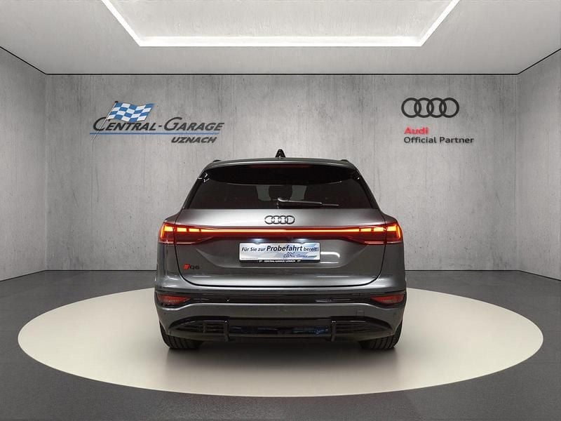 Gebraucht Audi Q6 e-tron Ambiente 285 kW (388 PS) 2025 Grau SUV