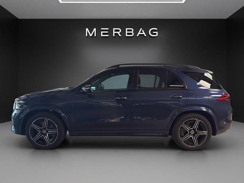 Neu Mercedes GLE400 AMG line 252 PS (185 kW) 2025 Blau Kombi