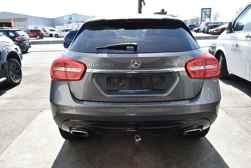 Gebraucht Mercedes GLA250 211 PS (155 kW) 2016 SUV