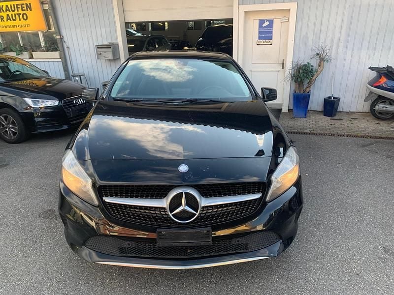 Gebraucht Mercedes A180 122 PS (89 kW) 2016