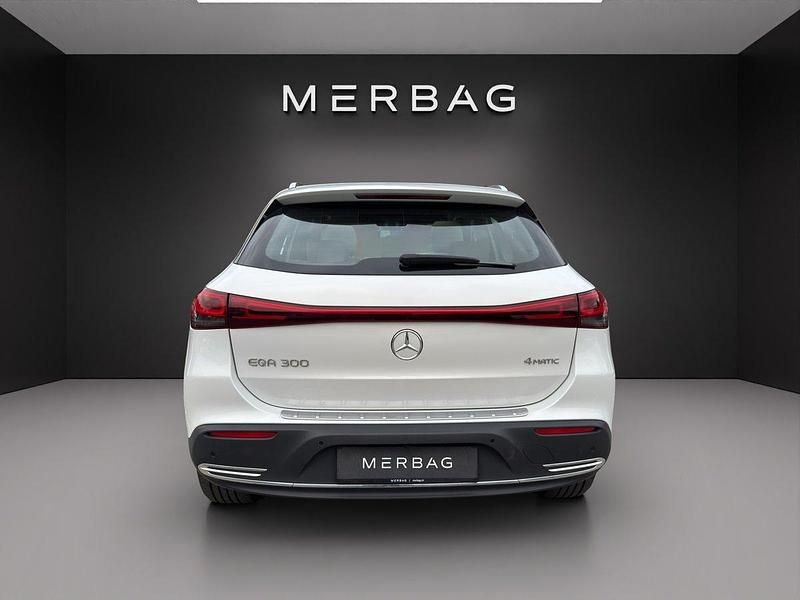 Gebraucht Mercedes EQA300 168 kW (229 PS) 2021 Weiss SUV
