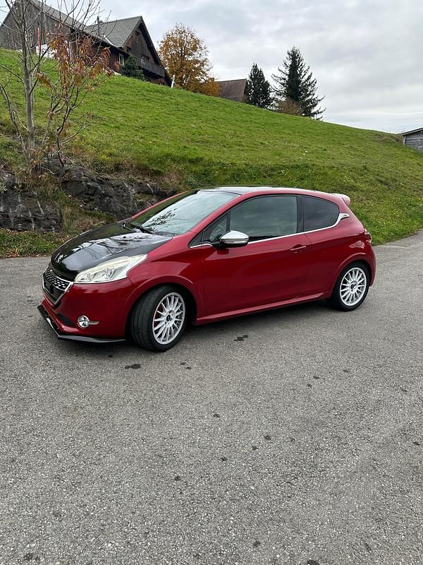 Gebraucht 2014 Peugeot 208 GTi Kleinwagen | CHF 8’000 (Etwas zu teuer) - Bild 1/4