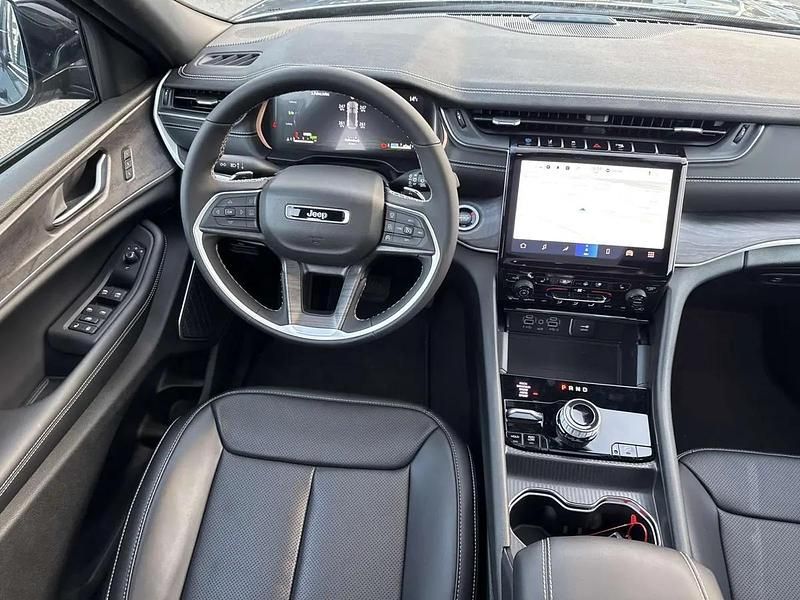 Neu Jeep Grand Cherokee Limited 381 PS (280 kW) 2026 Gray SUV