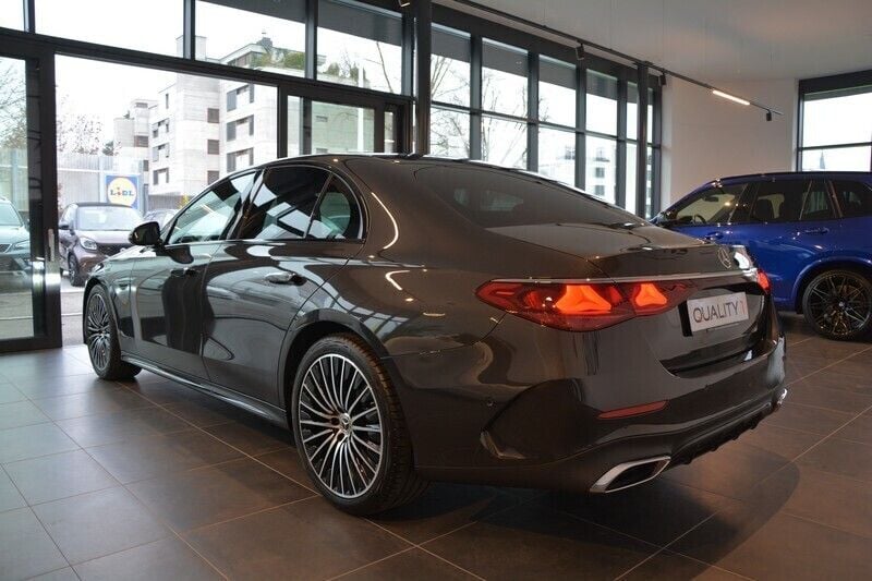 Gebraucht Mercedes E200 204 PS (150 kW) 2024 Limousine