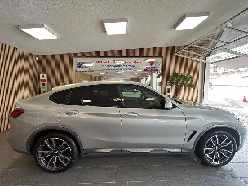 Grau Gebraucht 2020 BMW X4 Comfort Edition SUV | CHF 37’900 (Superpreis) - Bild 1/4