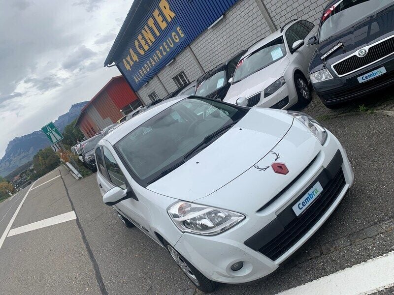 Gebraucht Renault Clio IV Night&Day 103 PS (75 kW) 2012