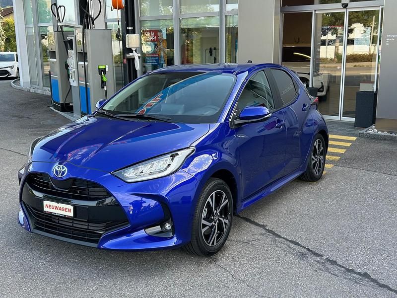 Neu 2025 Toyota Yaris Hybrid Trend Limousine | CHF 26’030 (Fairer Preis) - Bild 1/4