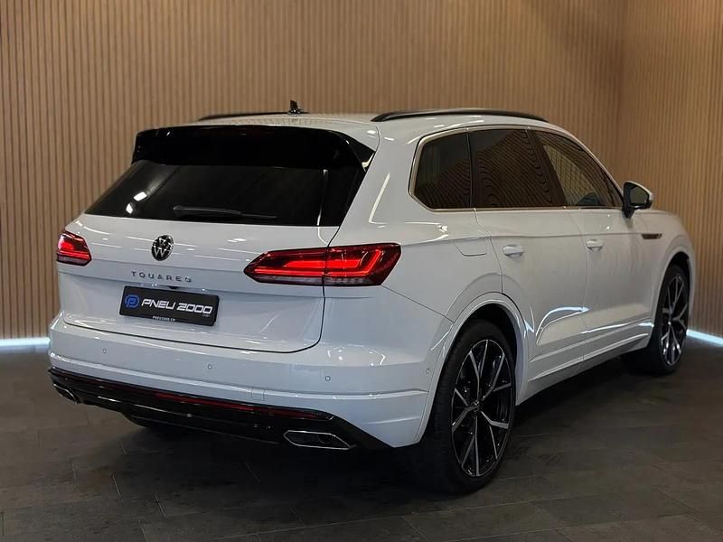 Gebraucht VW Touareg R-line 286 PS (210 kW) 2025 Weiss SUV