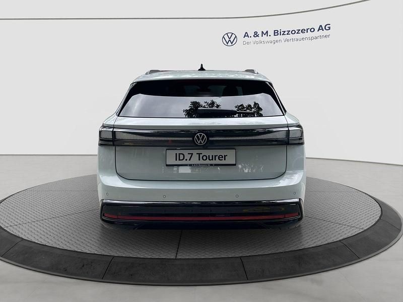 Neu VW ID.7 Pro 210 kW (286 PS) 2026 Weiss Kombi