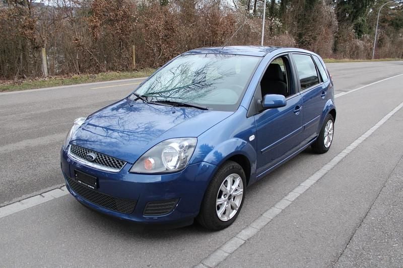 Gebraucht Ford Fiesta Ambiente 80 PS (58 kW) 2008 Kleinwagen