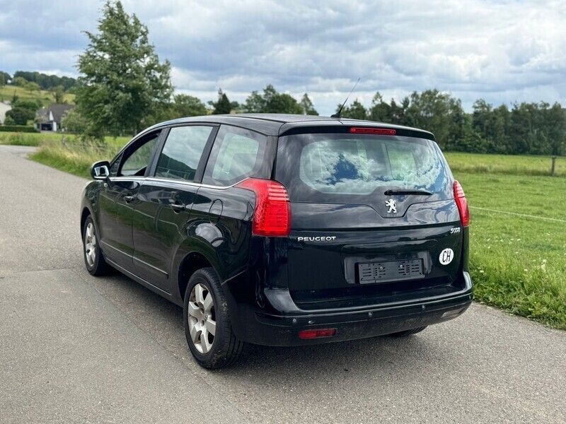 Gebraucht Peugeot 5008 Family 156 PS (114 kW) 2012 Van / Kleinbus