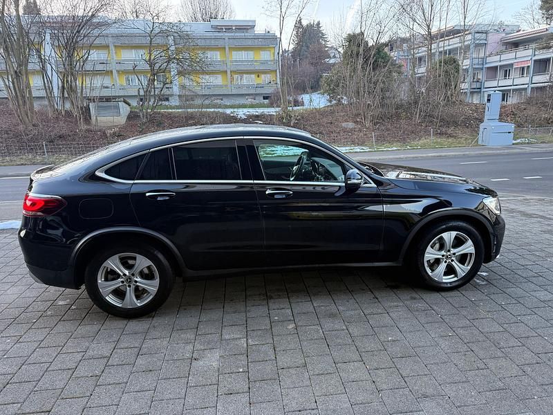 Gebraucht Mercedes GLC300 AMG line 258 PS (189 kW) 2019 Coupé