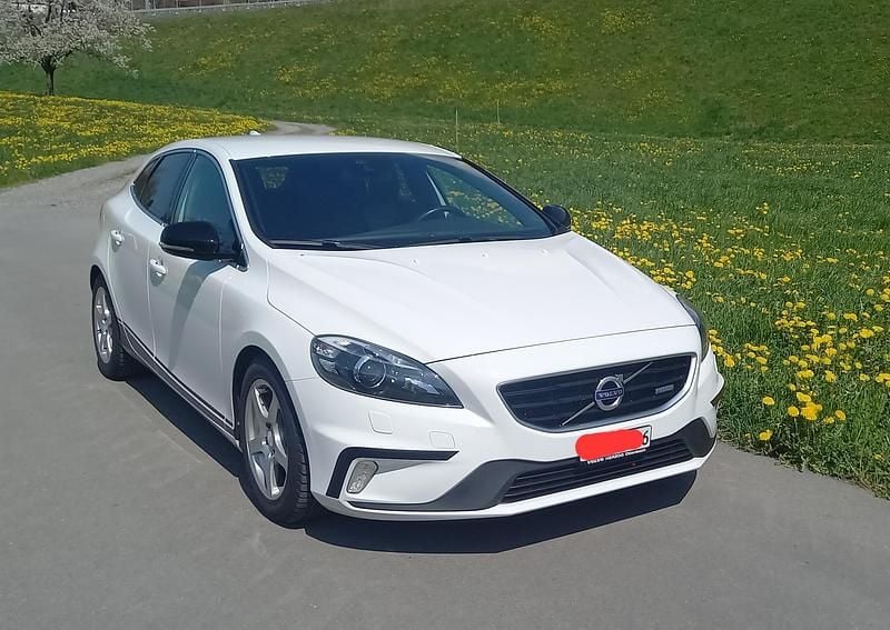 Gebraucht 2014 Volvo V40 Kombi | CHF 19’000 - Bild 1/4