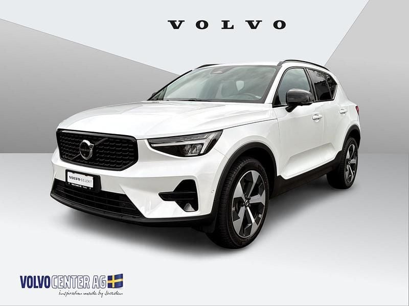 Weiss Gebraucht 2024 Volvo XC40 Plus SUV | CHF 44’350 (Fairer Preis) - Bild 1/4