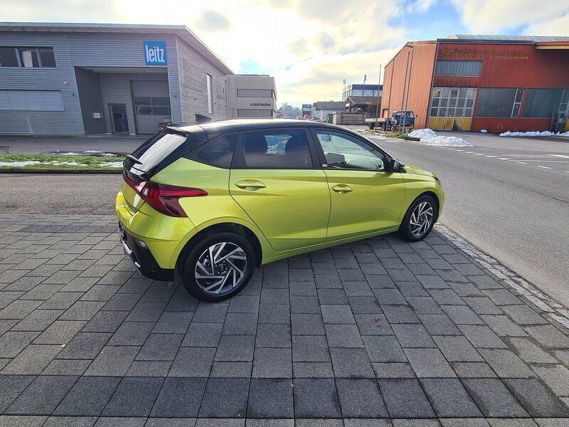 Gebraucht Hyundai i20 100 PS (73 kW) 2024 Kleinwagen