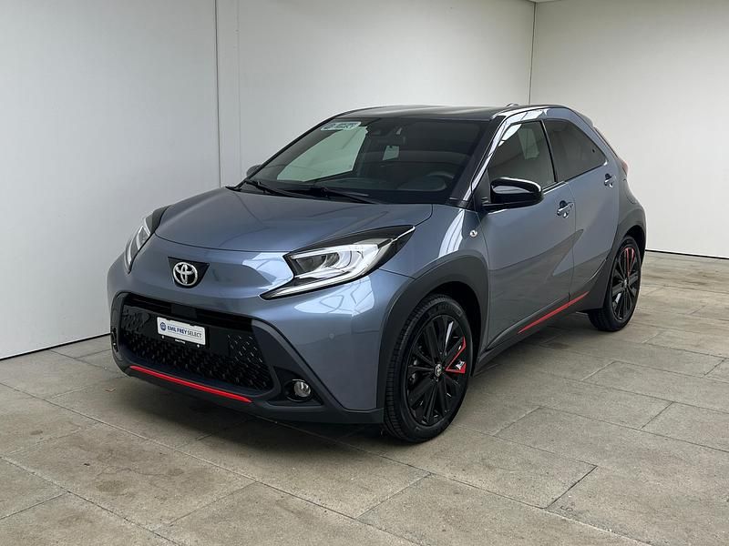 Gebraucht Toyota Aygo X 72 PS (52 kW) 2024 Grau SUV