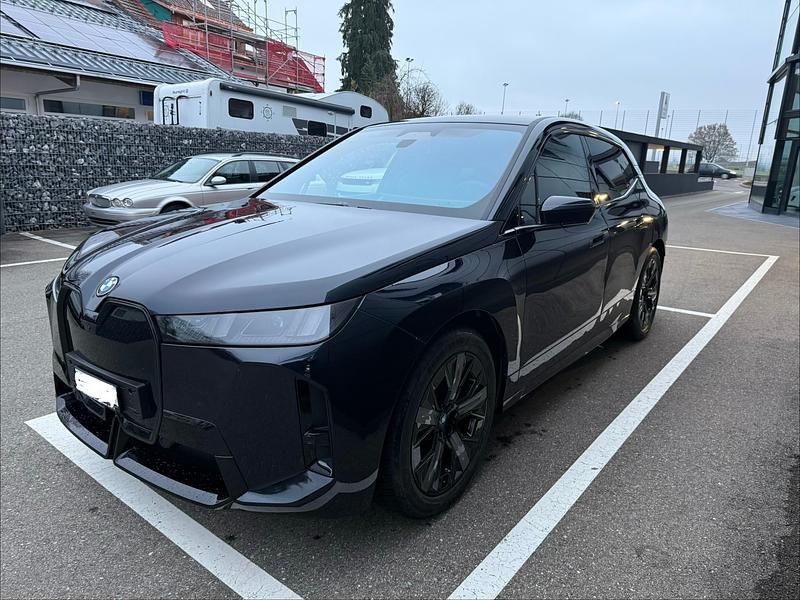 Gebraucht BMW iX M Sport 400 kW (544 PS) 2025 SUV