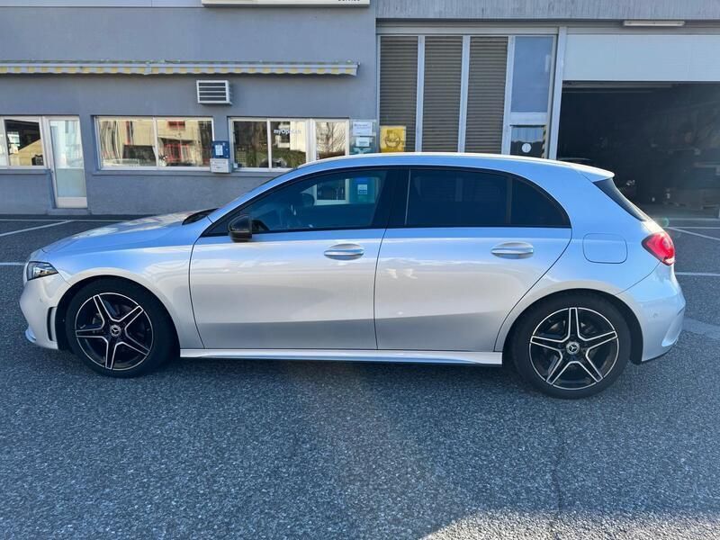 Gebraucht Mercedes A200 AMG line 163 PS (119 kW) 2021 Grau Limousine