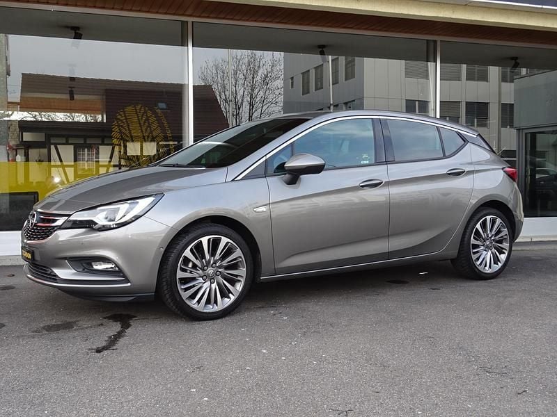 Gebraucht Opel Astra Dynamic 150 PS (110 kW) 2017 Beige Limousine