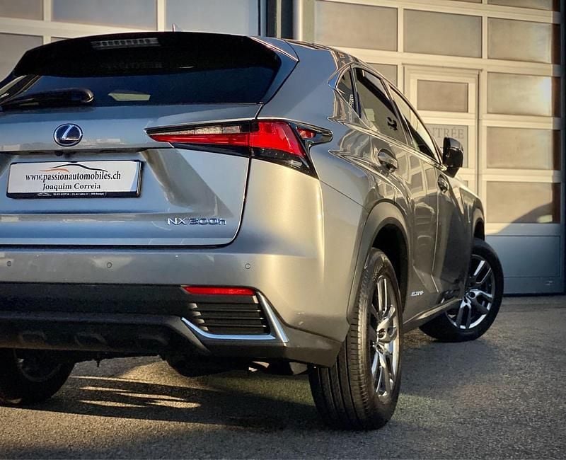 Gebraucht Lexus NX300h E-FOUR 197 PS (144 kW) 2018 SUV