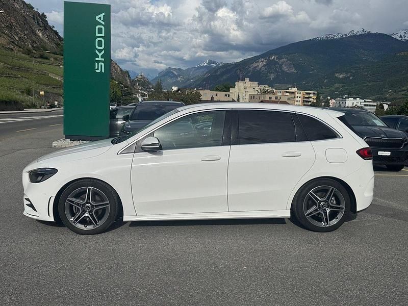 Gebraucht Mercedes B200 AMG line 163 PS (119 kW) 2019 Van / Kleinbus
