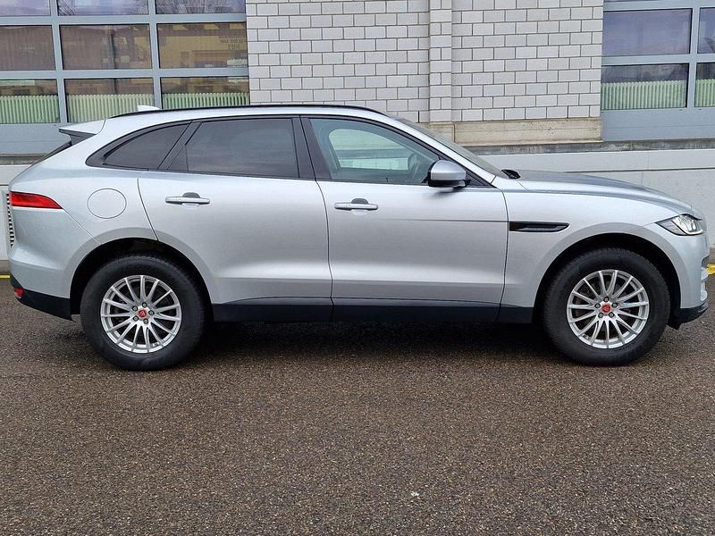 Gebraucht Jaguar F-Pace Pure 180 PS (132 kW) 2017 SUV