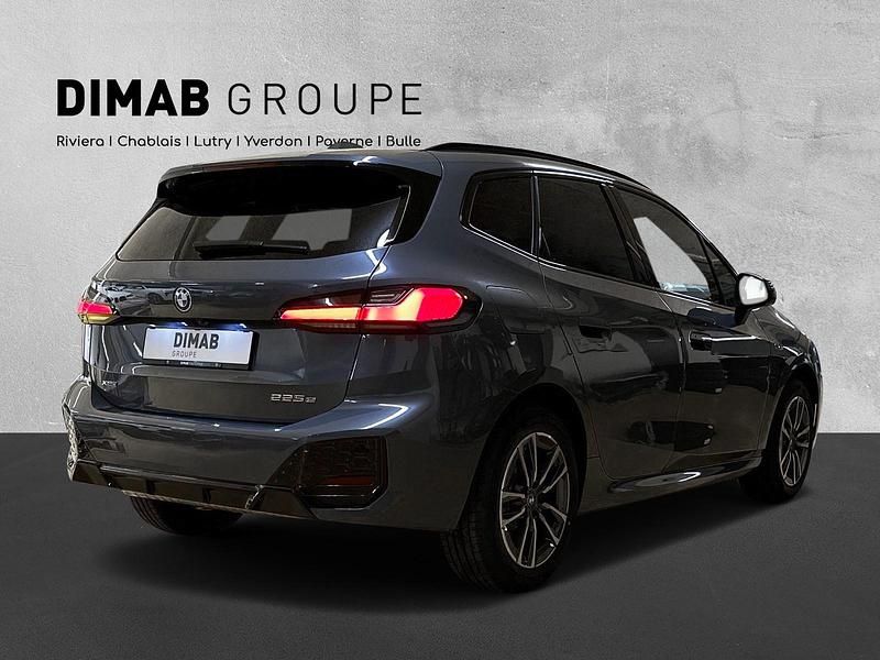 Gebraucht BMW 225 Active Tourer M Sport 245 PS (180 kW) 2022 Grau Van / Kleinbus