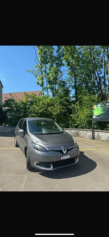 Gebraucht 2012 Renault Grand Scénic III Bose Edition Van / Kleinbus | CHF 6’700 (Etwas zu teuer) - Bild 1/4