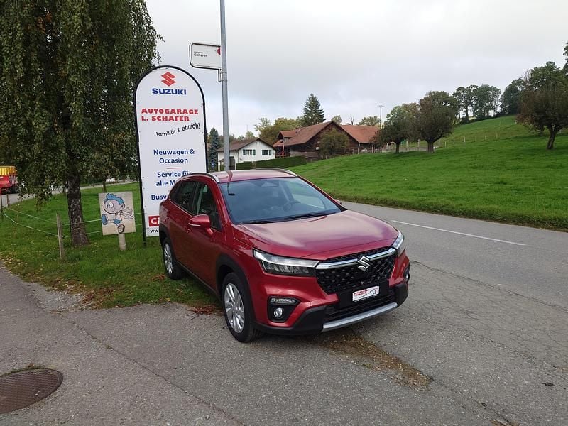 Rot Neu 2025 Suzuki SX4 S-Cross SUV | CHF 35’280 (Guter Preis) - Bild 1/4