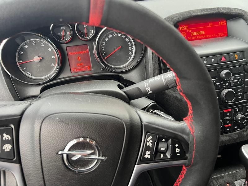 Gebraucht Opel Astra Active 140 PS (102 kW) 2013