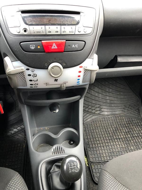 Gebraucht Toyota Aygo Terra 68 PS (50 kW) 2009 Kleinwagen