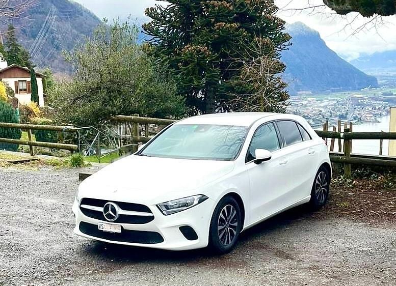 Gebraucht Mercedes A160 109 PS (80 kW) 2022