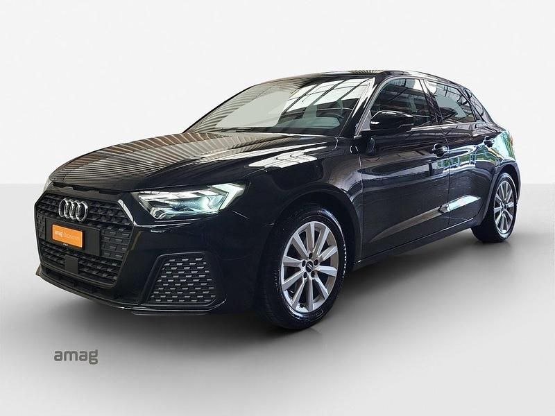 Mythosschwarzmythosschwarz Gebraucht 2024 Audi A1 Sportback Design Kleinwagen | CHF 24’900 (Superpreis) - Bild 1/4