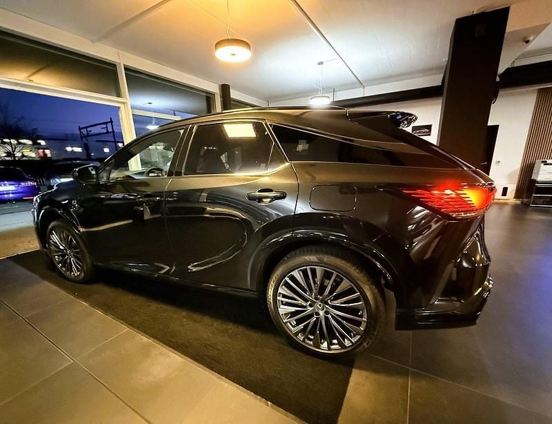 Gebraucht Lexus RX500h Sport Line 371 PS (272 kW) 2023 SUV