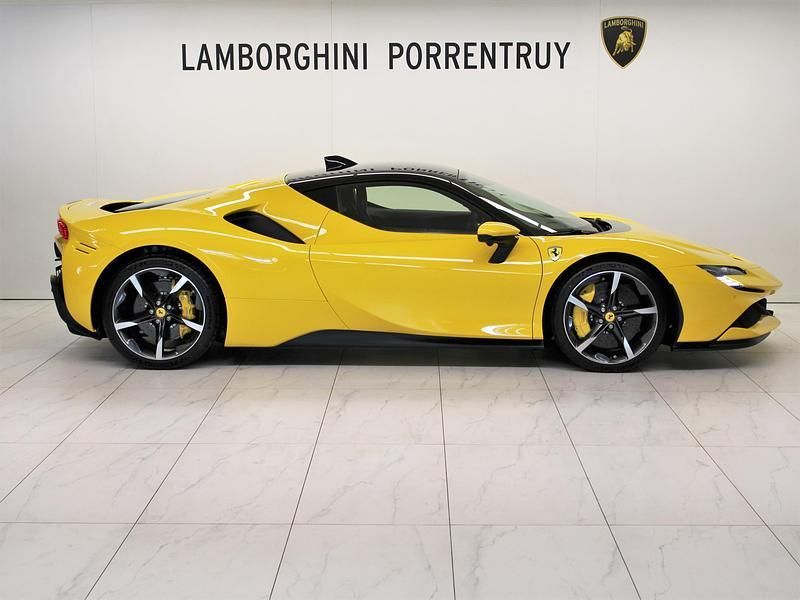 Gebraucht Ferrari SF90 1000 PS (735 kW) 2023 Gelb Coupé