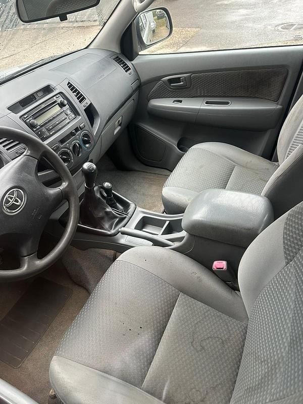 Gebraucht Toyota HiLux 120 PS (88 kW) 2009 Abholung