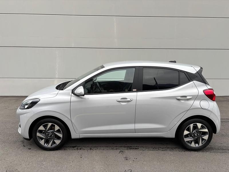 Gebraucht Hyundai i10 84 PS (61 kW) 2024 Silber Kleinwagen