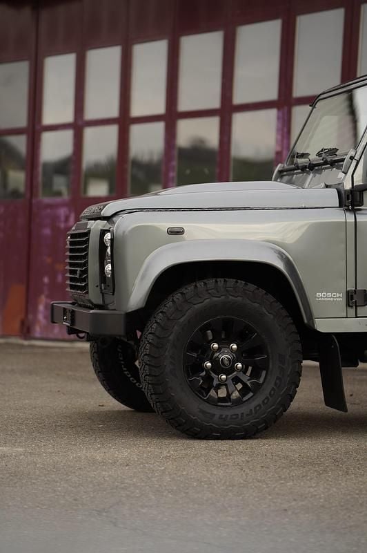 Gebraucht Land Rover Defender 122 PS (89 kW) 2015 Kombi
