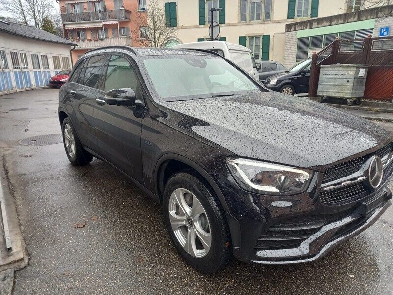 Gebraucht Mercedes GLC300e 211 PS (155 kW) 2021