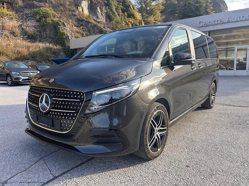Gebraucht Mercedes V300 Exclusive 239 PS (175 kW) 2025 Van / Kleinbus