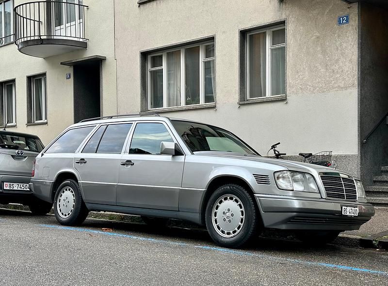 Gebraucht 1996 Mercedes E300 | CHF 25’900 - Bild 1/4