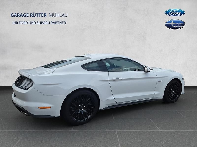 Gebraucht Ford Mustang GT 450 PS (330 kW) 2018 Weiss Coupé