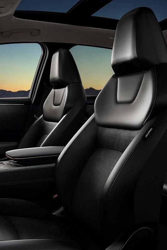 Neu Nissan Ariya Evolve 289 kW (394 PS) 2025 SUV