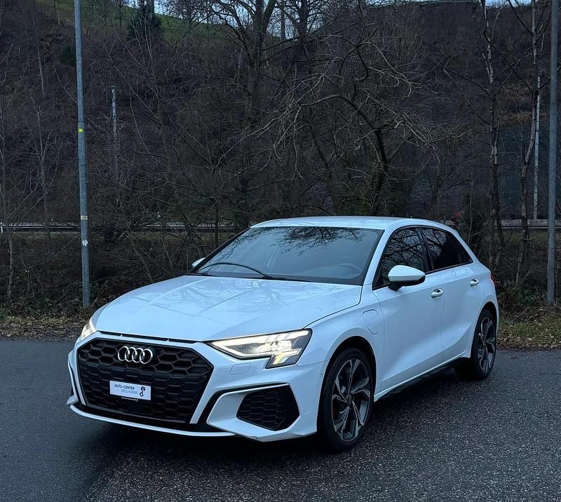 Gebraucht 2021 Audi A3 Sportback e-tron S-Line Kleinwagen | CHF 23’800 (Superpreis) - Bild 1/4