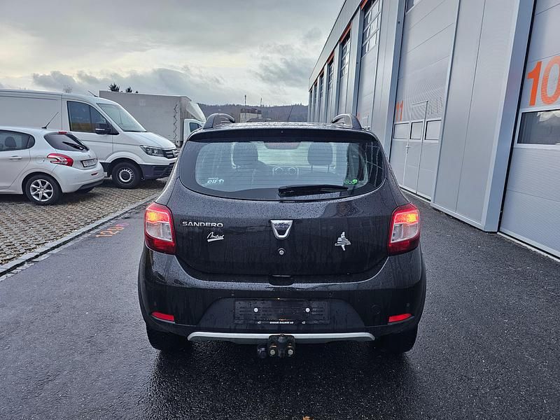 Gebraucht Dacia Sandero Lauréate 90 PS (66 kW) 2014