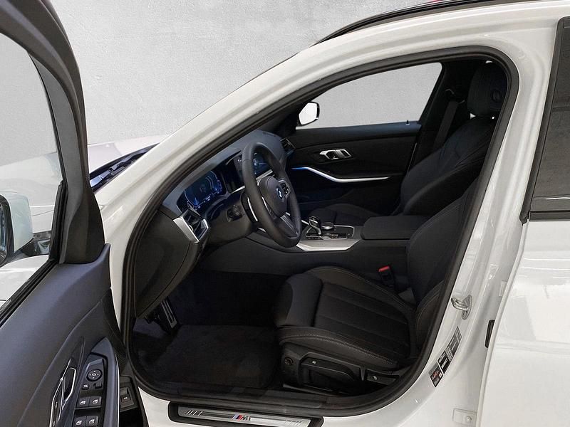 Weiss Gebraucht 2022 BMW 330e M Sport Kombi | CHF 34’900 (Etwas zu teuer) - Bild 1/4